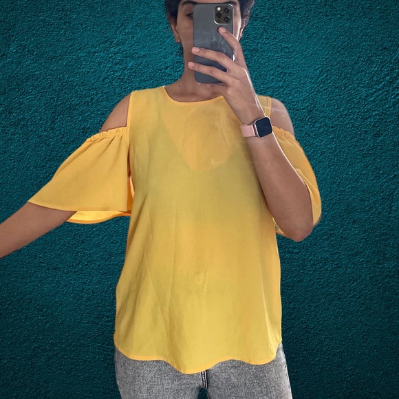 Off shoulder blouse Size S - Picture 3 of 5